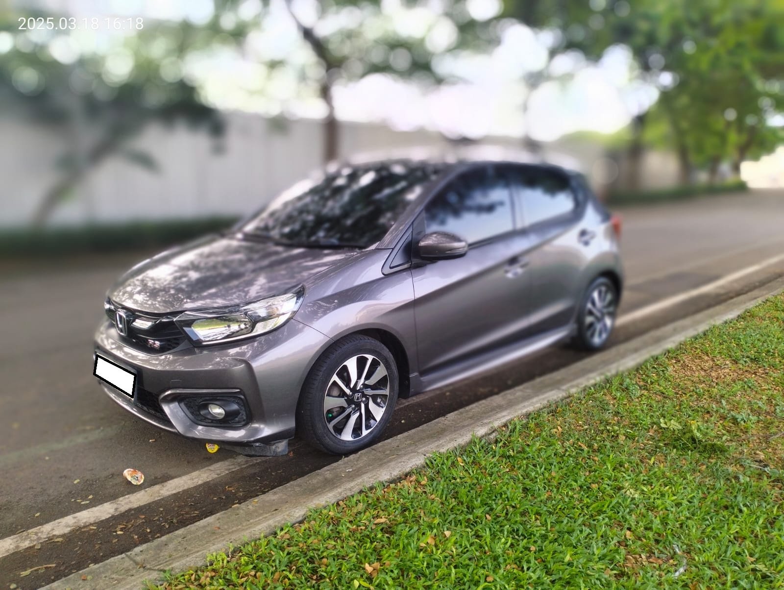Sewa mobil Brio di Jakarta Barat